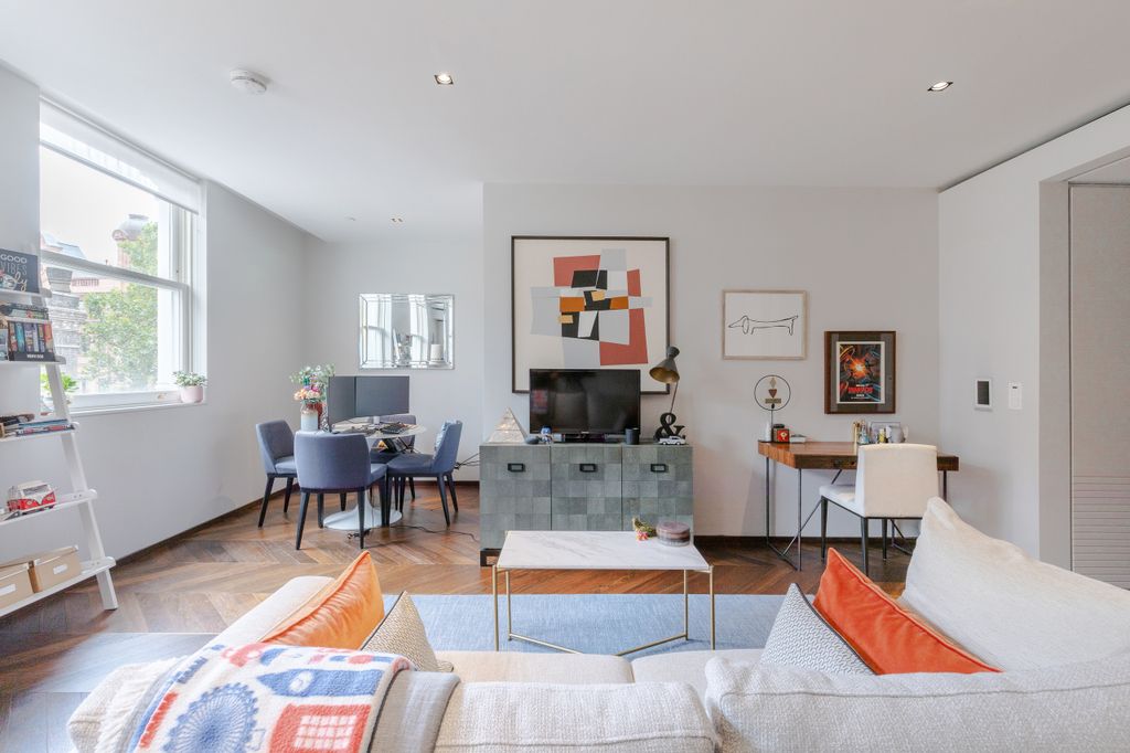 Property photo 3 of 15 The Coyler 11 Great Newport Street-3