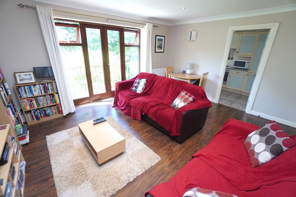 Property photo 3 of 15 Photo 9