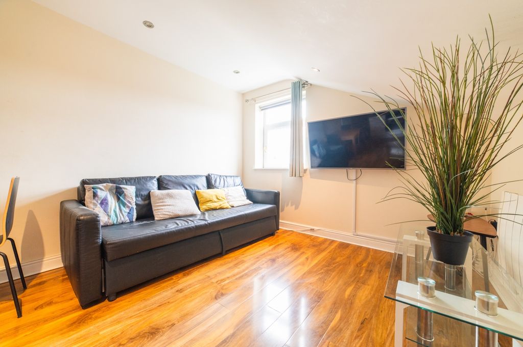 Property photo 2 of 14 Call 02920 454555 To Secure Your Viewing_2