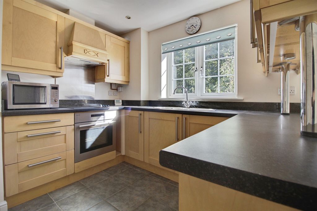 Property photo 3 of 15