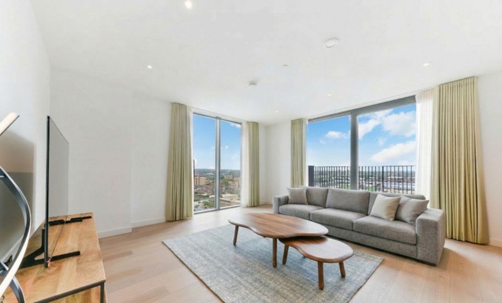 Property photo 2 of 10