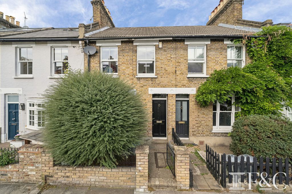 Property photo 1 of 15