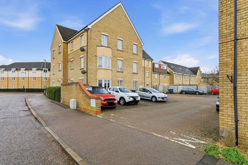 Property photo 3 of 19