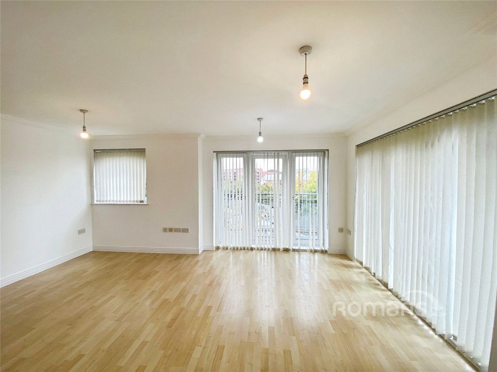 Property photo 3 of 9 Picture No. 06