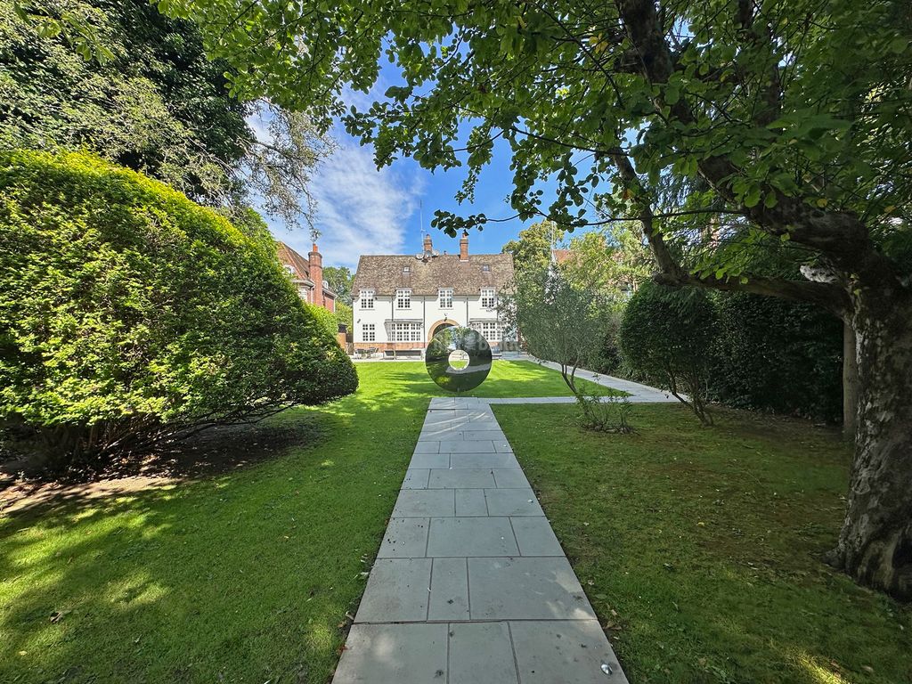 Property photo 1 of 21