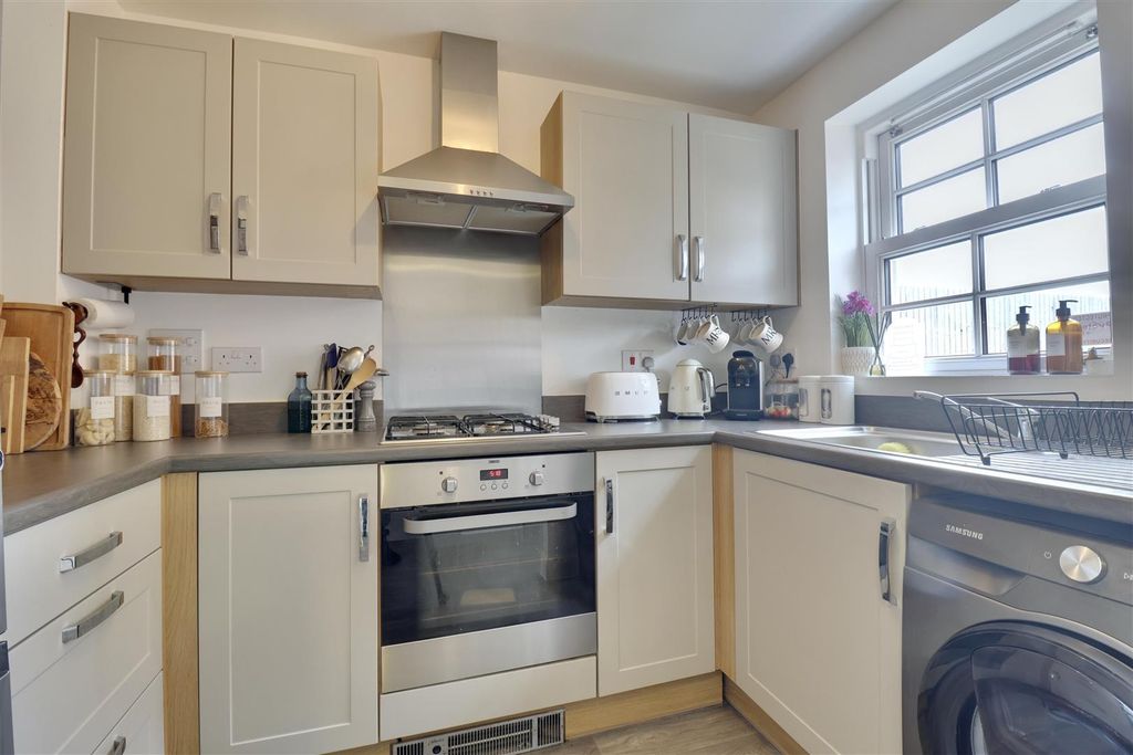 Property photo 3 of 13 D24A37A5-3365-48Db-98Db-3A3F28Bbb91F_1_201_A.Jpeg