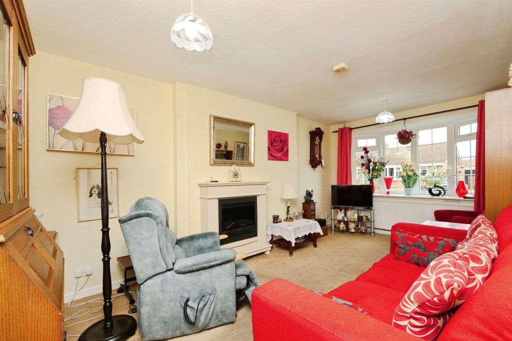 Property photo 2 of 9