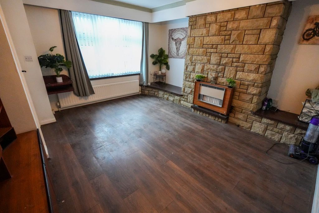 Property photo 2 of 15 Lounge/Dining Room