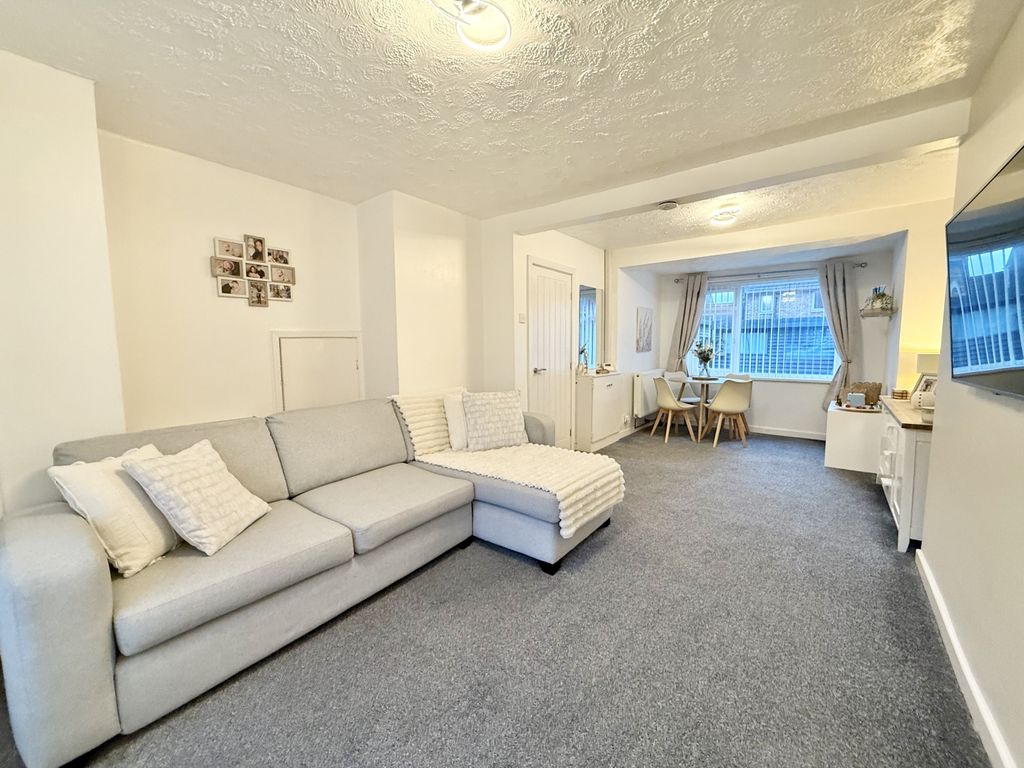 Property photo 3 of 15 Img_3055