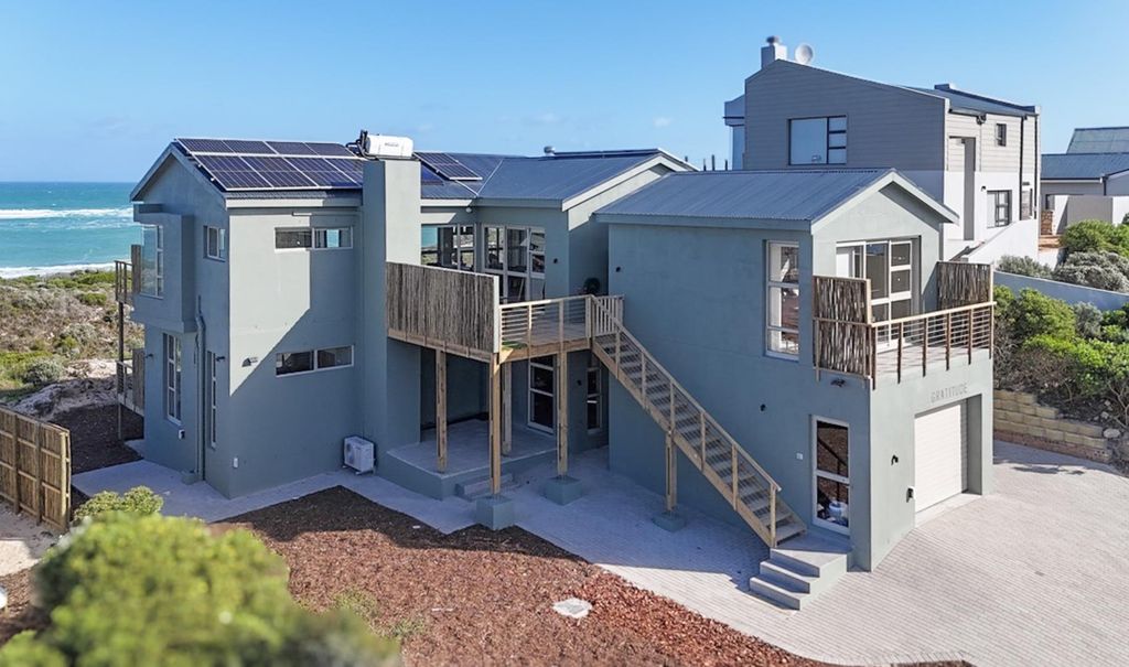 Property photo 2 of 50