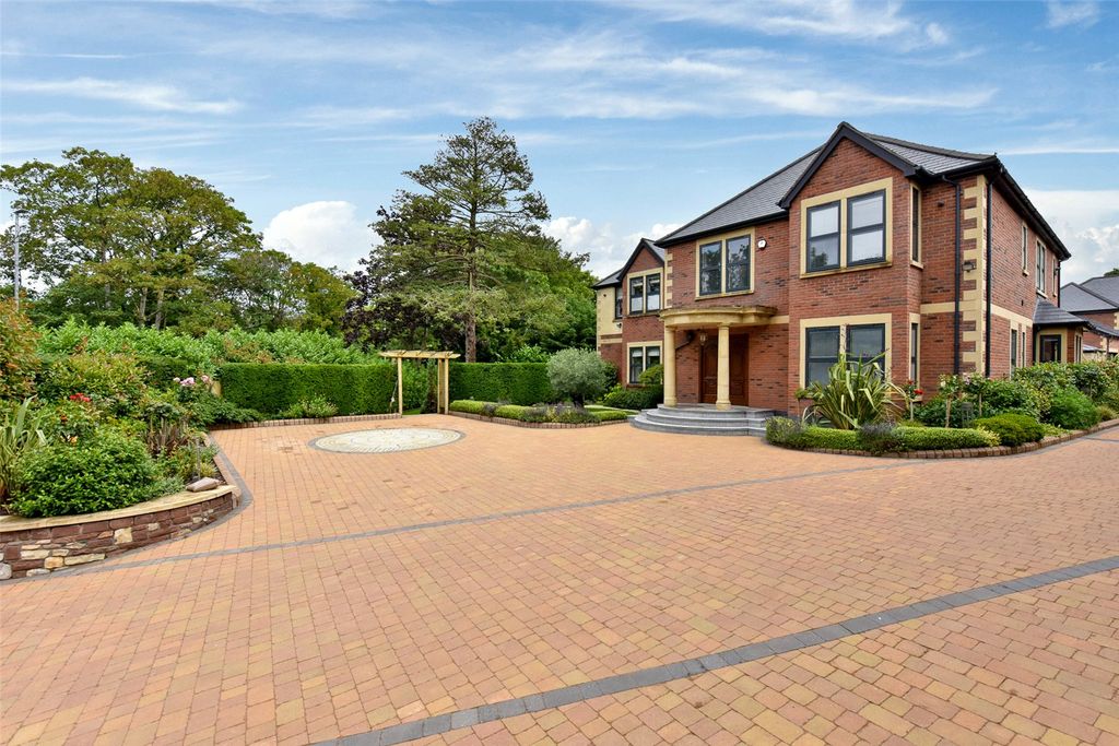 Property photo 2 of 20 External