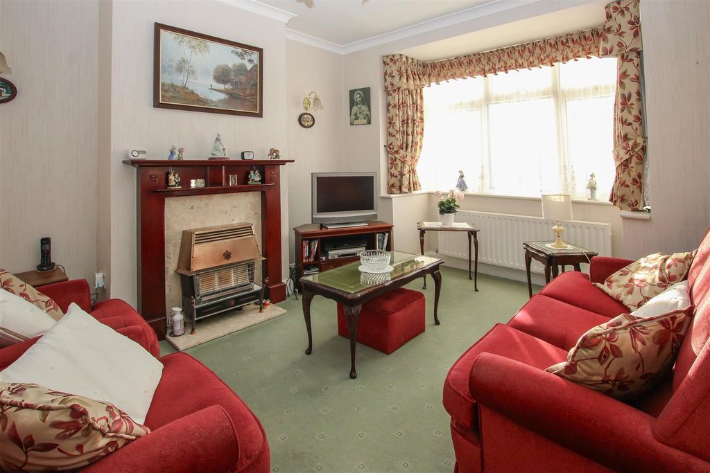 Property photo 2 of 11 Img_9827.Jpg