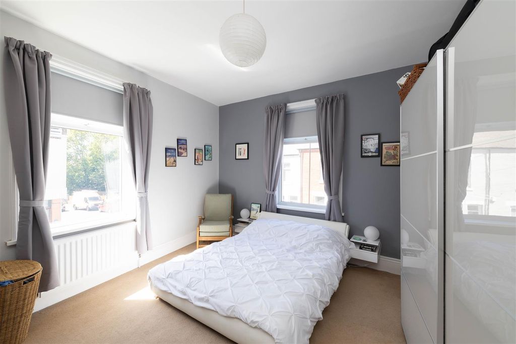 Property photo 3 of 9 Bedroom One