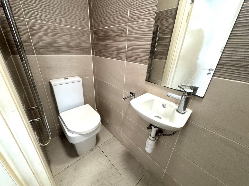 Property photo 3 of 3
