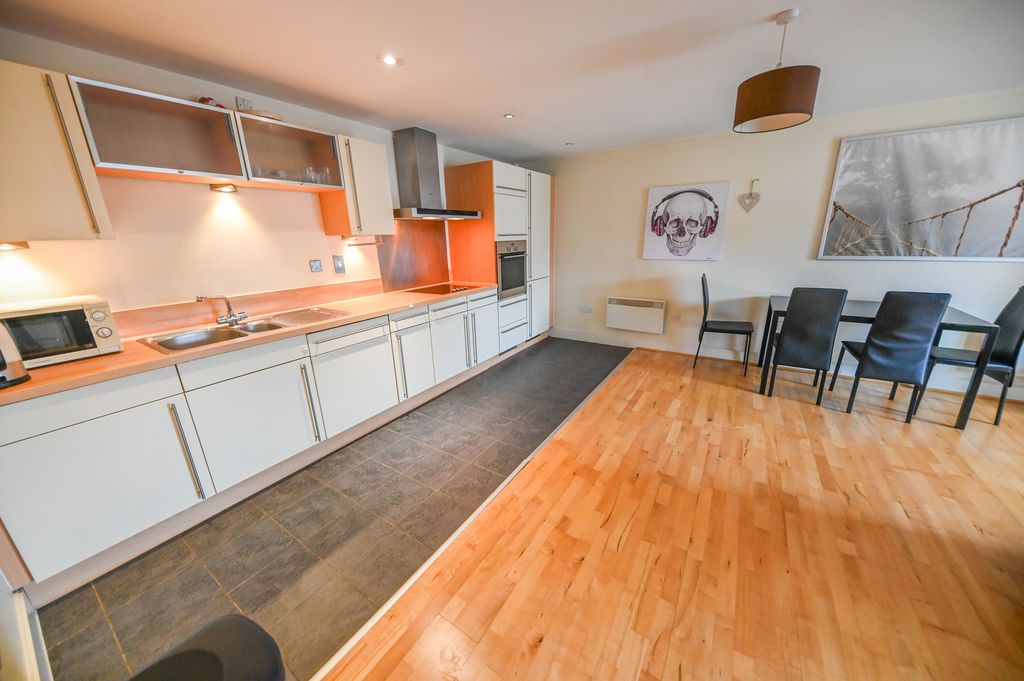 Property photo 2 of 9 Photo 8