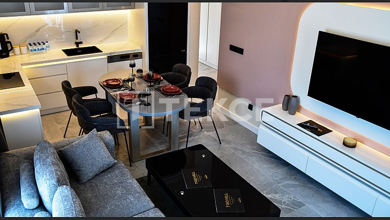 Property photo 2 of 8