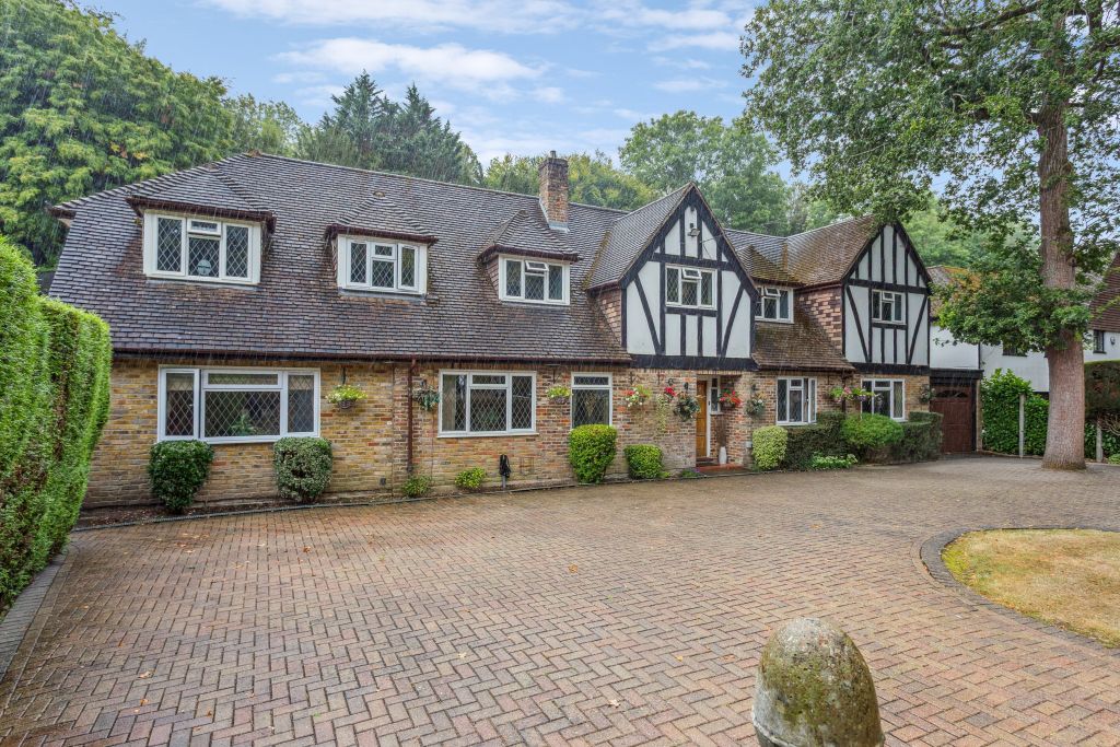 Property photo 1 of 20