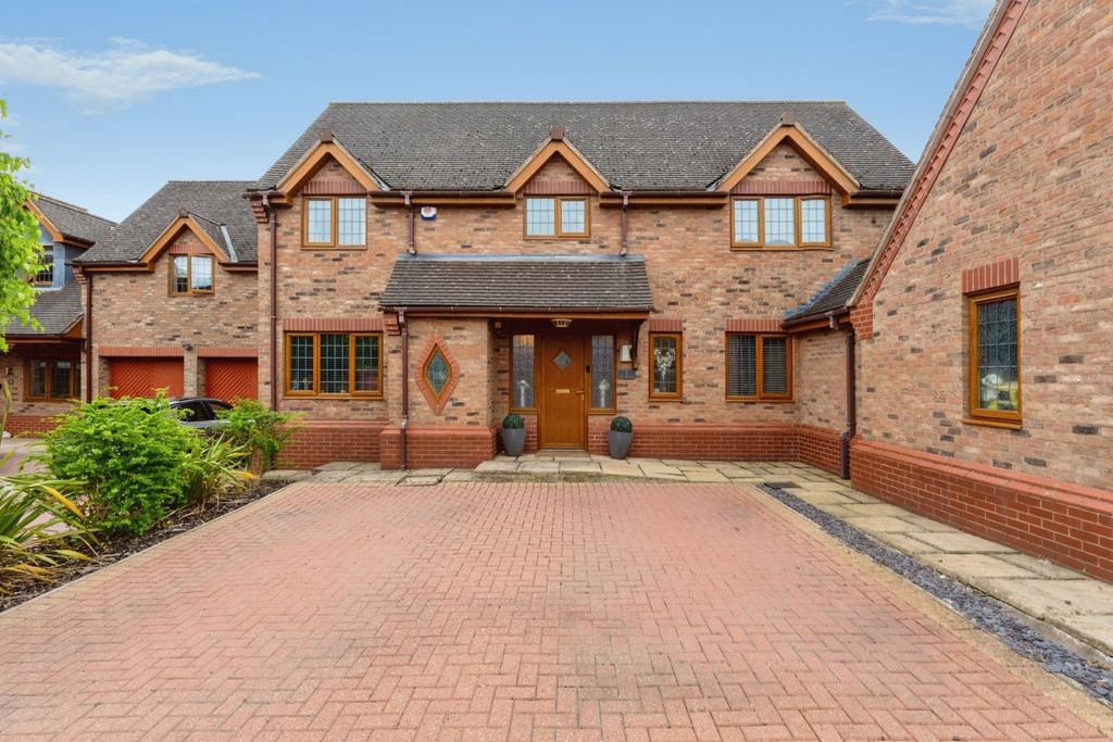 Property photo 2 of 37 Pbox-Img.Jpg
