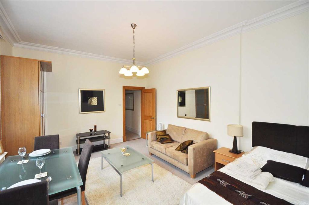 Property photo 1 of 6 Main Picture
