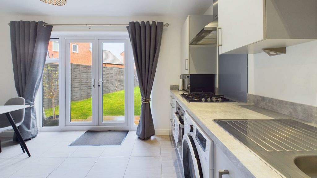 Property photo 3 of 27 3132196