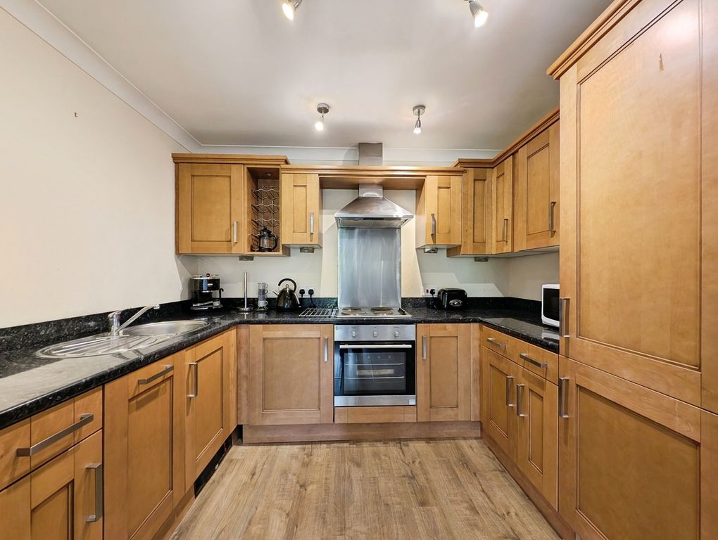 Property photo 3 of 10 Pbox-Img.Jpg