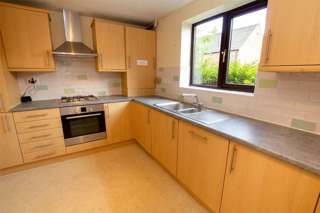 Property photo 3 of 15 Kitchen