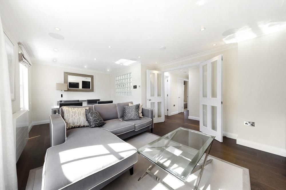 Property photo 3 of 12 (Main)