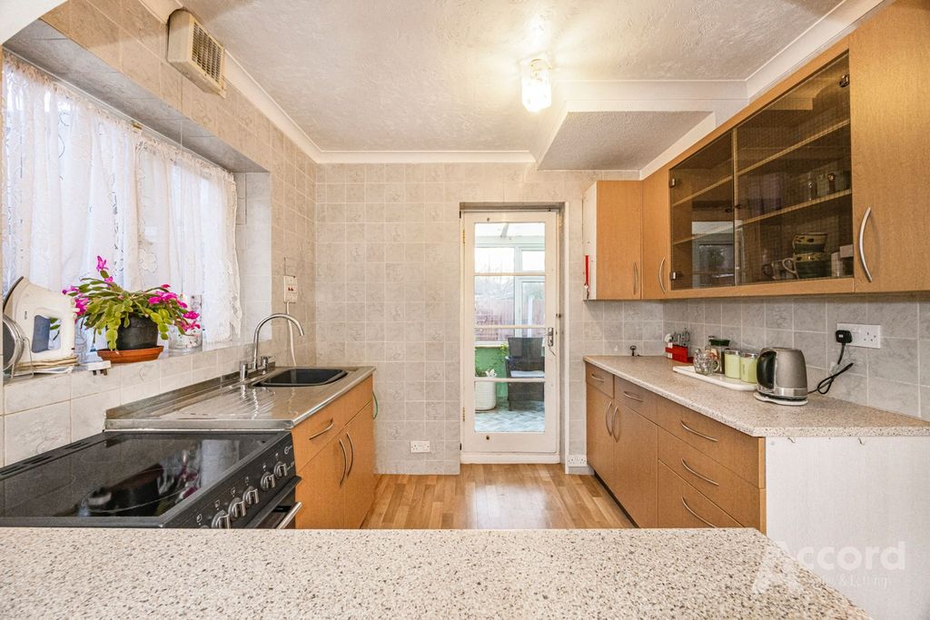 Property photo 3 of 21