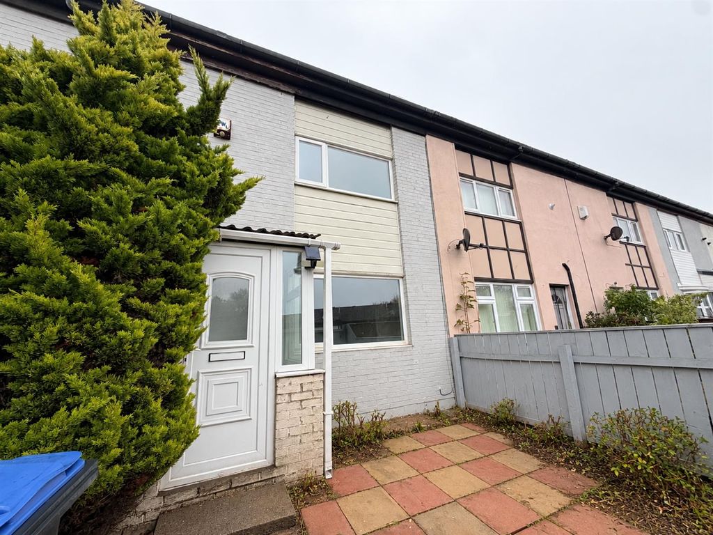 Property photo 1 of 10 Tidied Terraced House Front Garden.Png