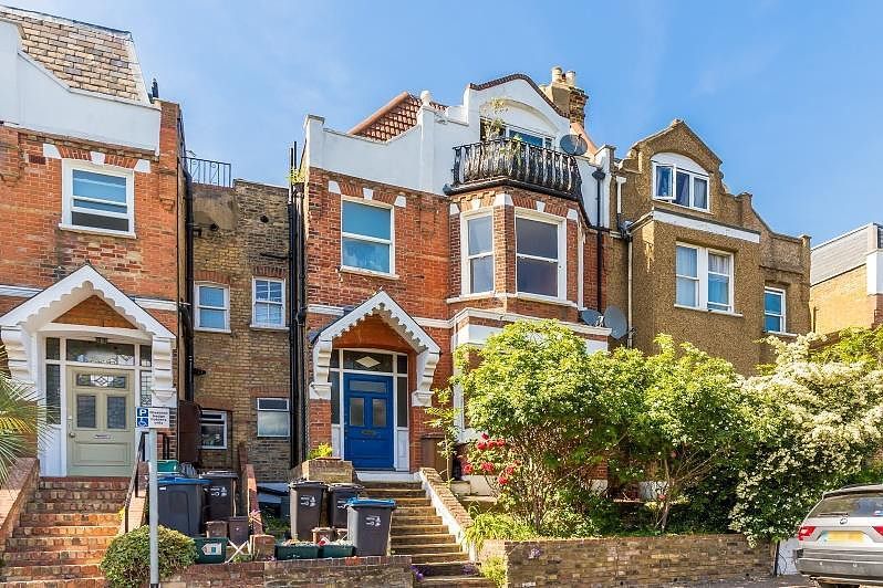 Property photo 2 of 6 External