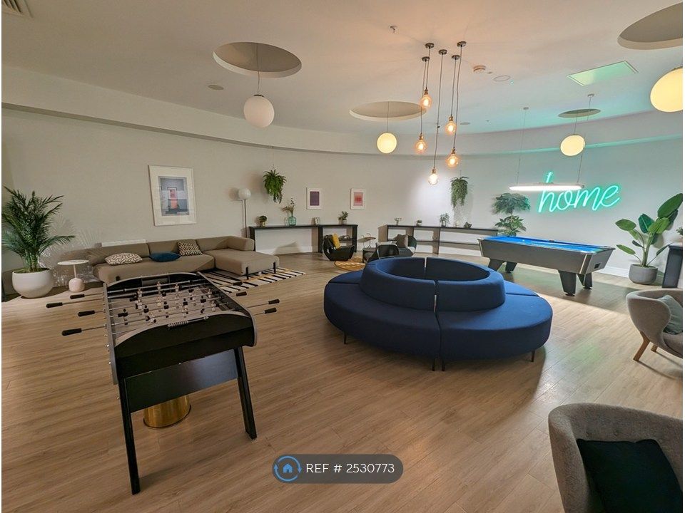 Property photo 3 of 19 Lobby Lounge