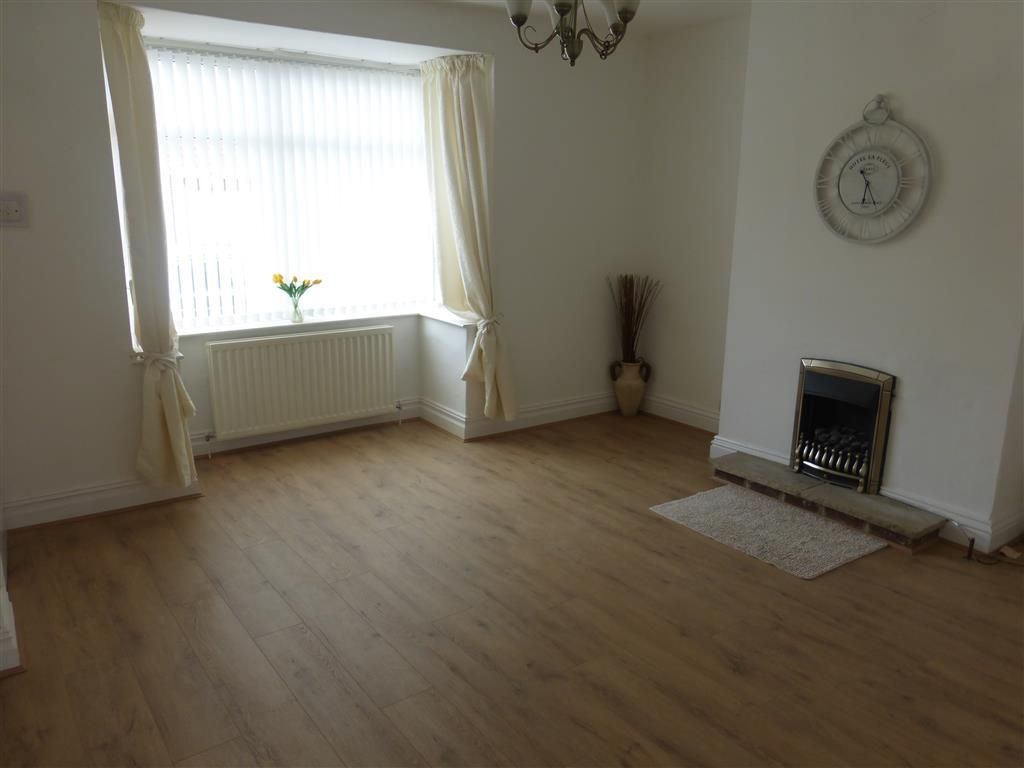 Property photo 2 of 9 Living Room