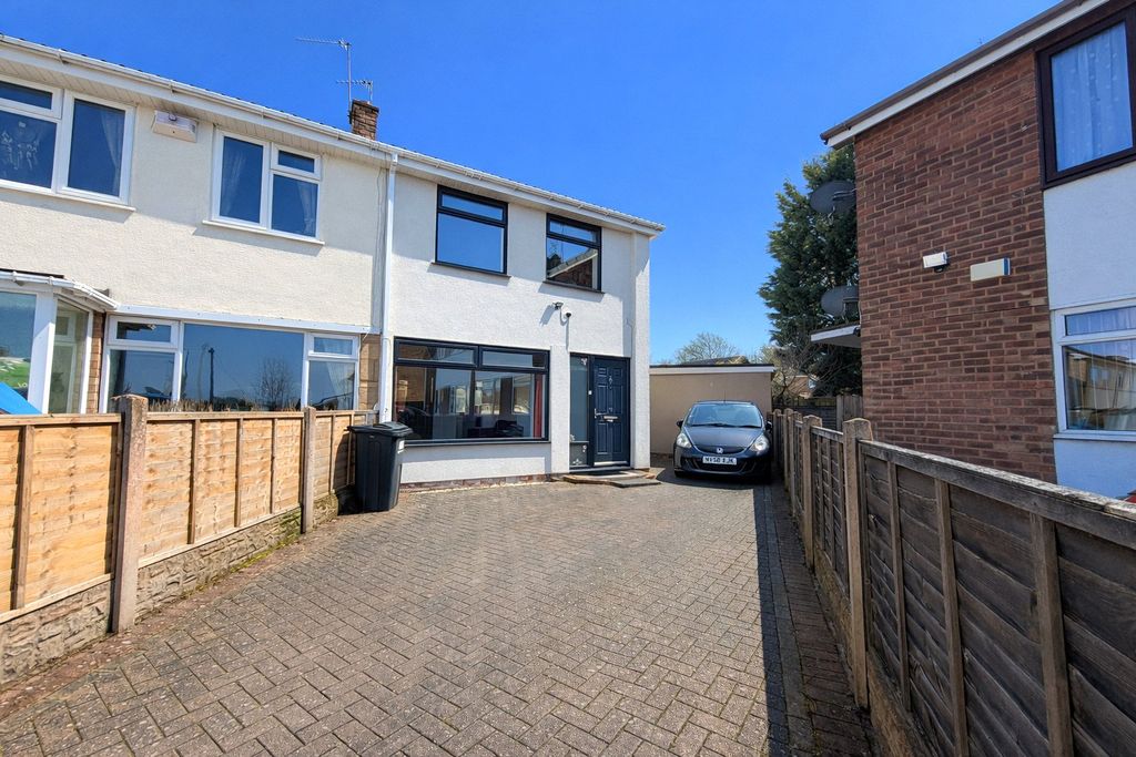 Property photo 1 of 17 Front