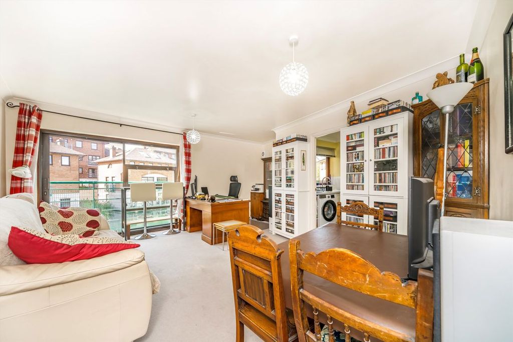 Property photo 2 of 7