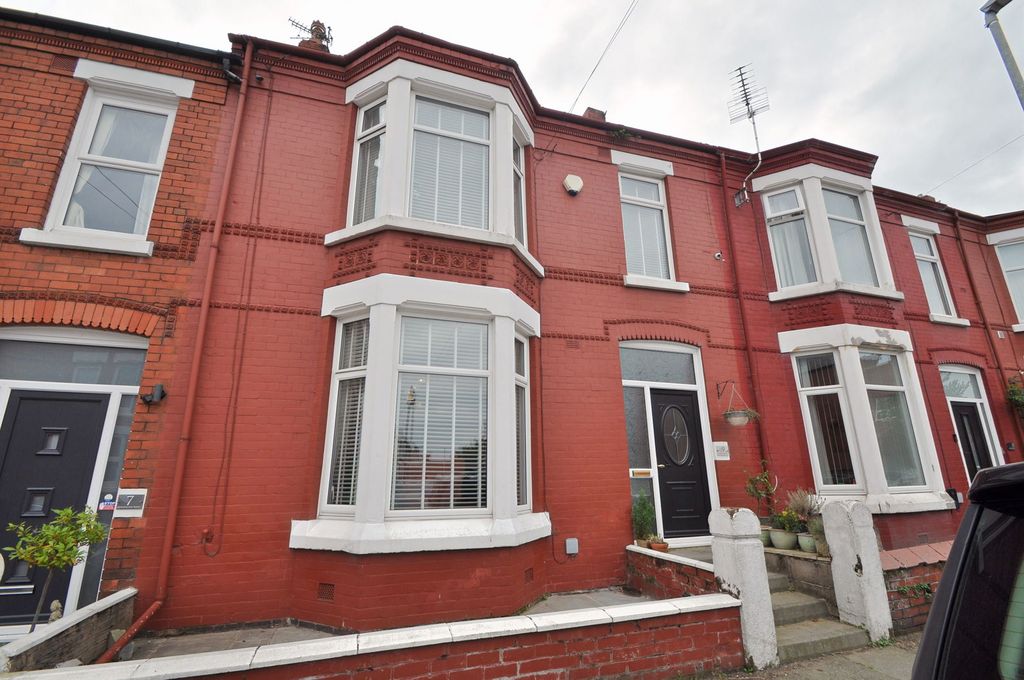 Property photo 1 of 42