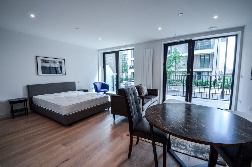 Property photo 2 of 11 John Cabot House