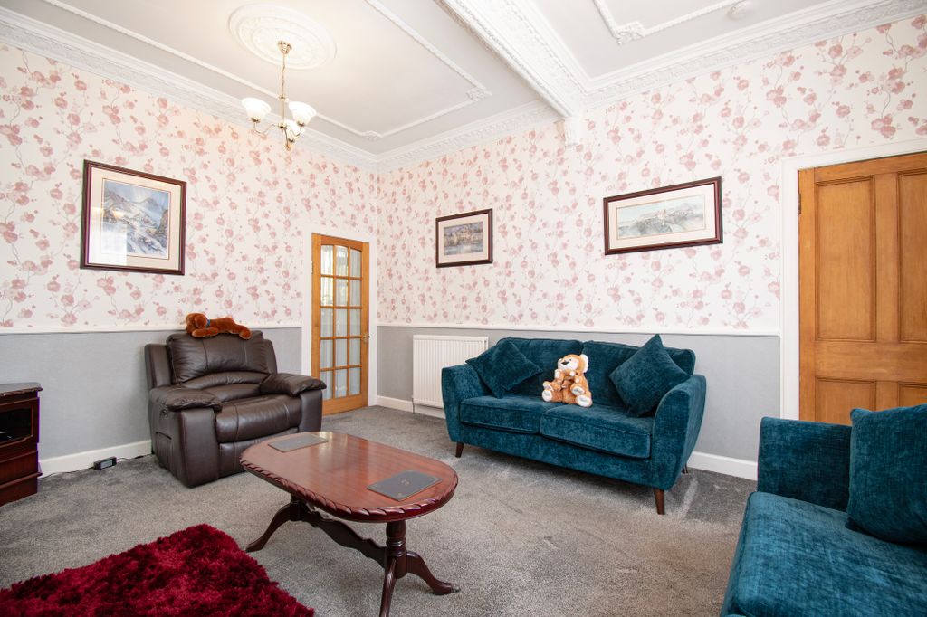 Property photo 3 of 32