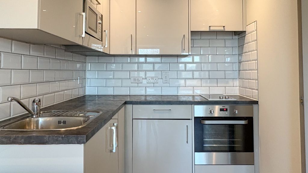 Property photo 2 of 15 Kitchen