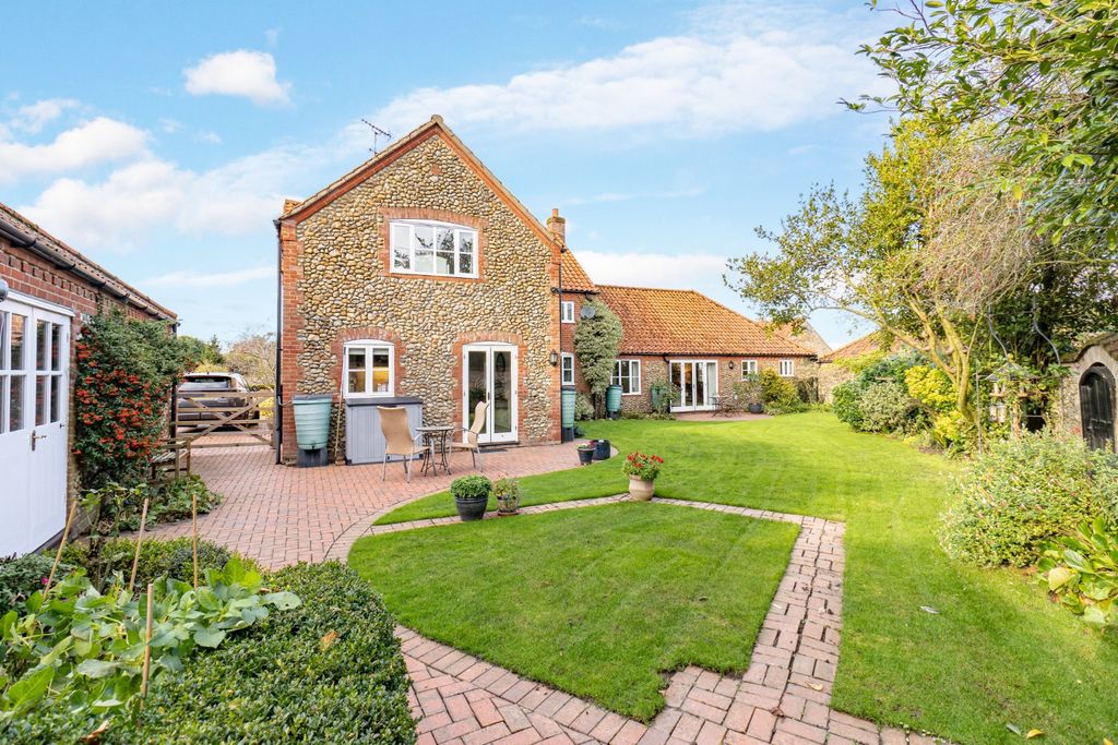 Property photo 1 of 52 4618480