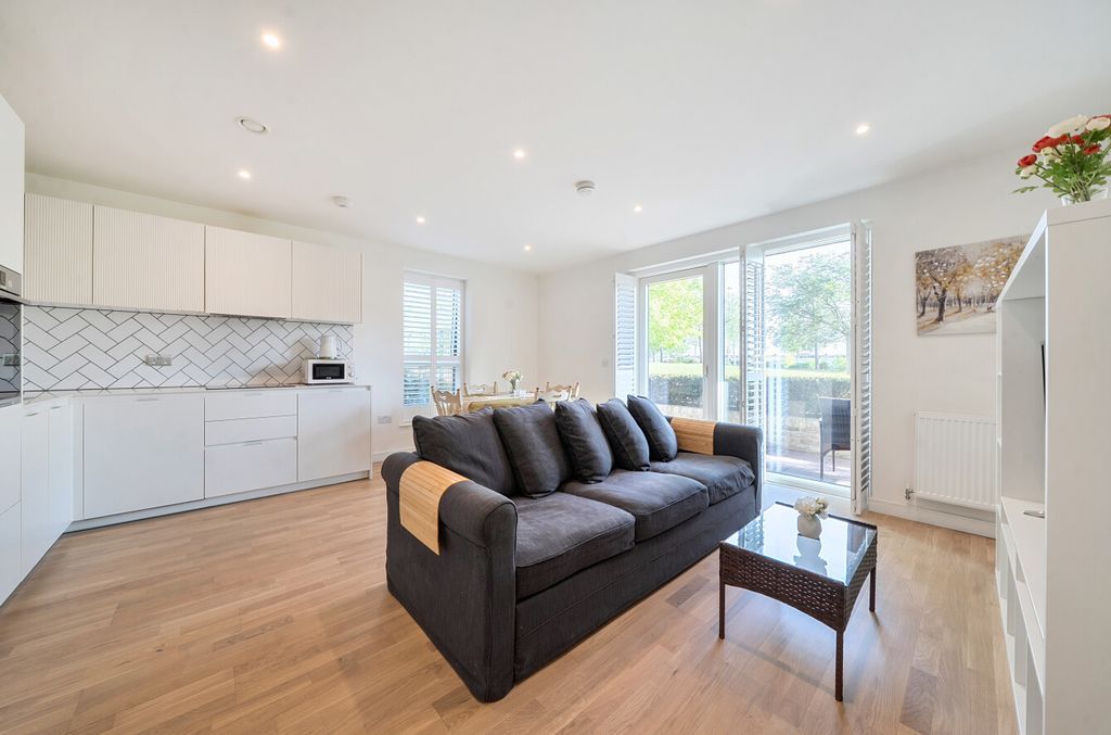 Property photo 2 of 20 1453091-7-69F0Dd2...