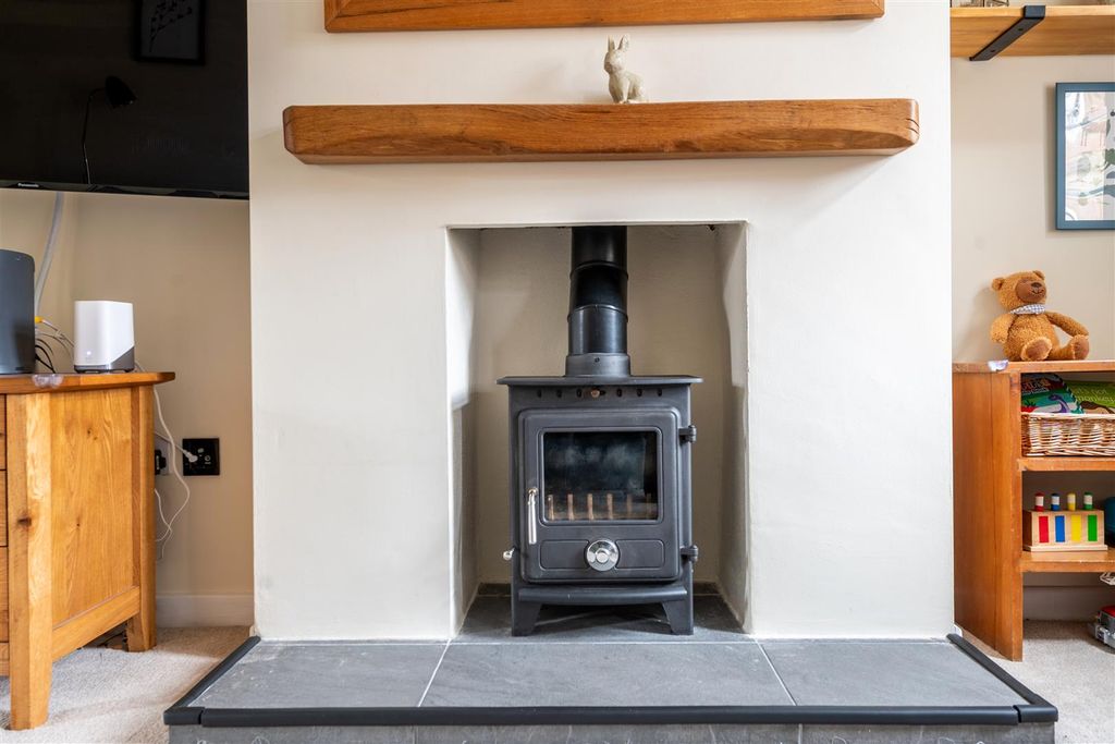 Property photo 3 of 17 165 Albert Road Internals-13.Jpg