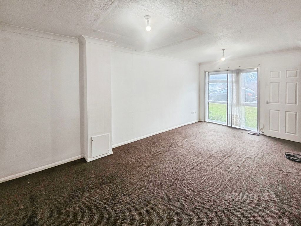 Property photo 3 of 9 Pbox-Img.Jpg
