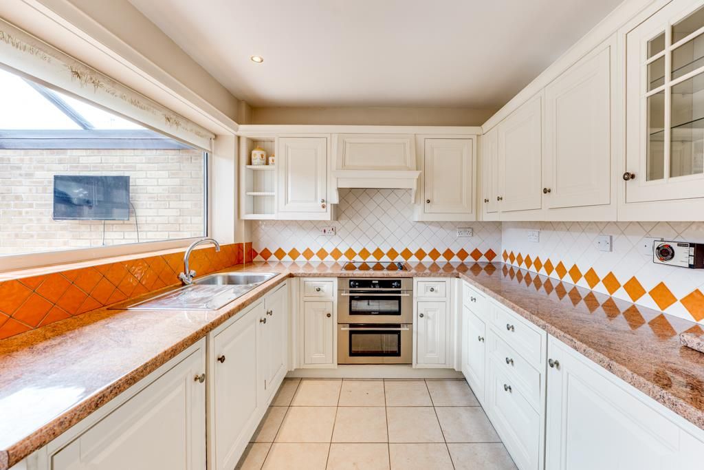 Property photo 3 of 30 29 Spring Gardens, Burton Latimer - Reshoot-19.Jpg