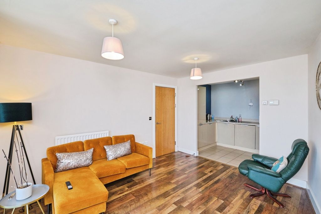 Property photo 3 of 15 Photo