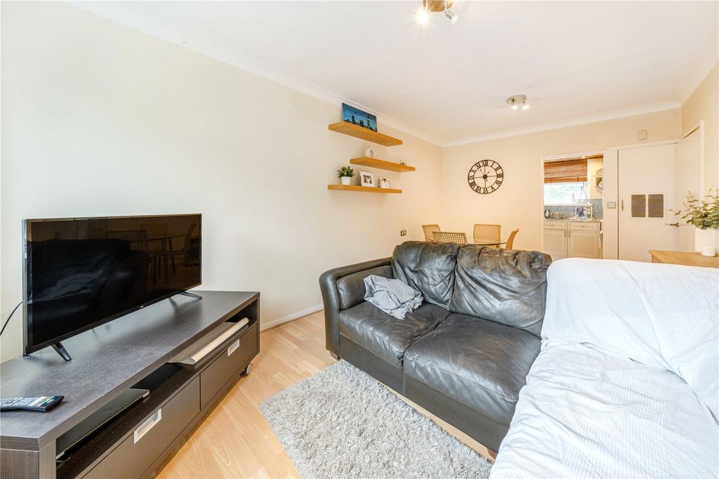 Property photo 3 of 11 Picture No. 06
