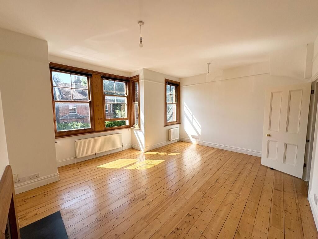 Property photo 3 of 9 Sittingroom2.Jpg