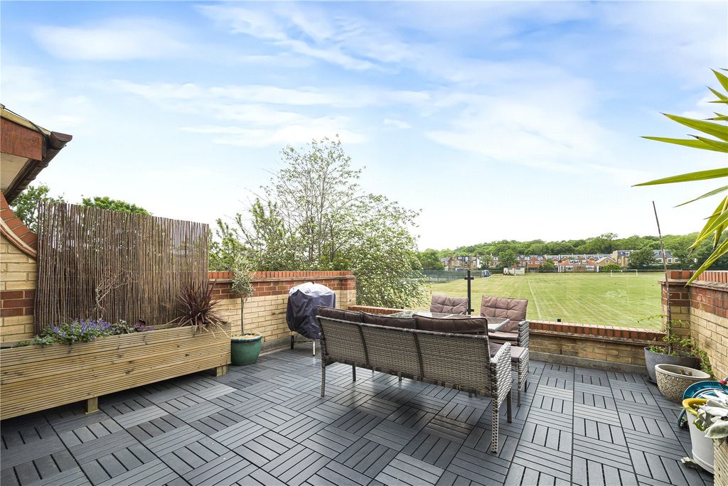 Property photo 2 of 13 Picture No. 26
