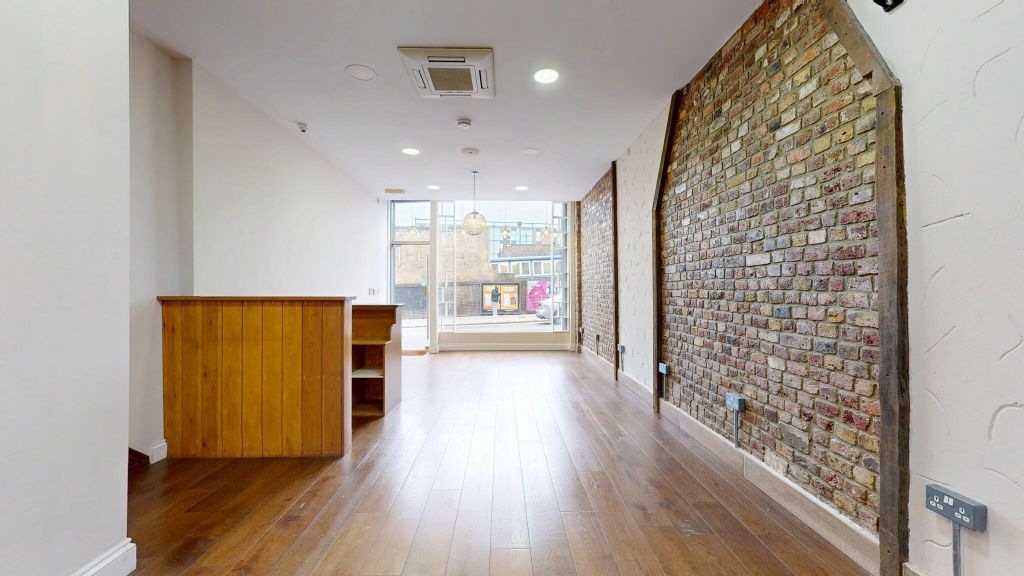 Property photo 2 of 28