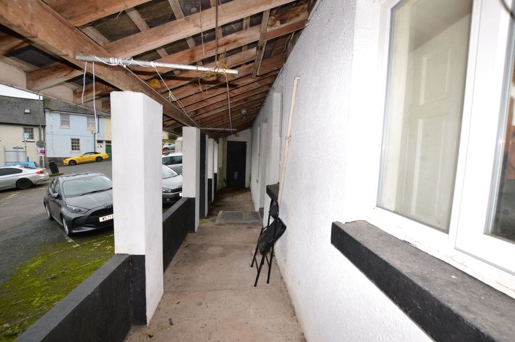 Property photo 3 of 10 Patio