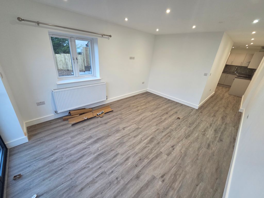 Property photo 1 of 11 Image